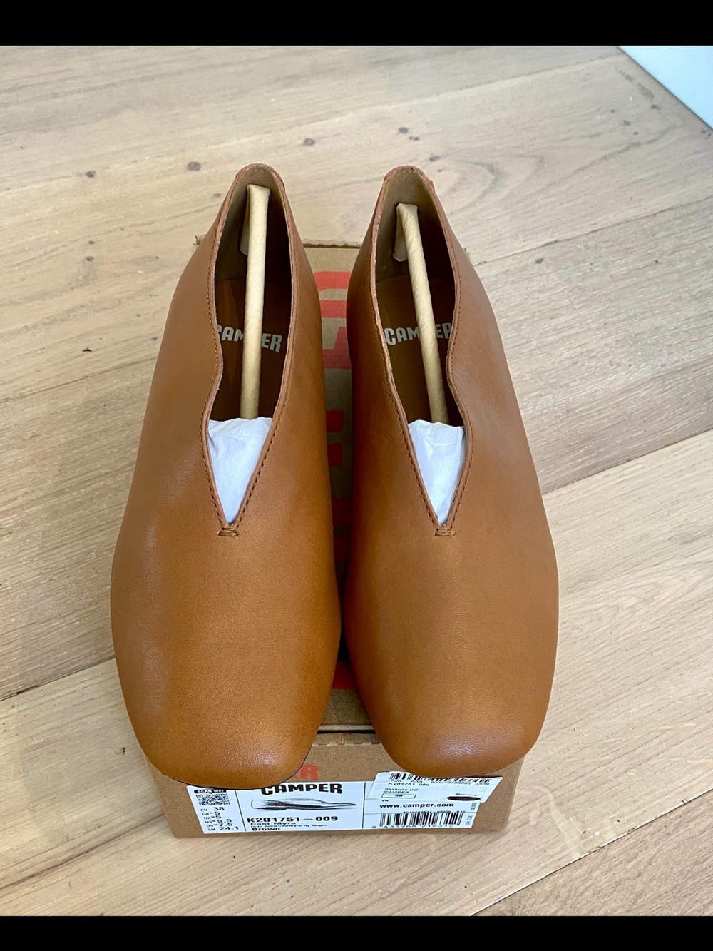 CAMPER CASI MYRA BROWN BALLET FLAT
NEW IN BOX  SIZE 38